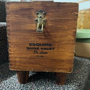 Vintage Esquire, shoe valet by de luxe shoe shine kit